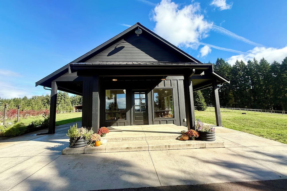 Clark County House | Charming Rural Farmhouse in Brush Prairie
