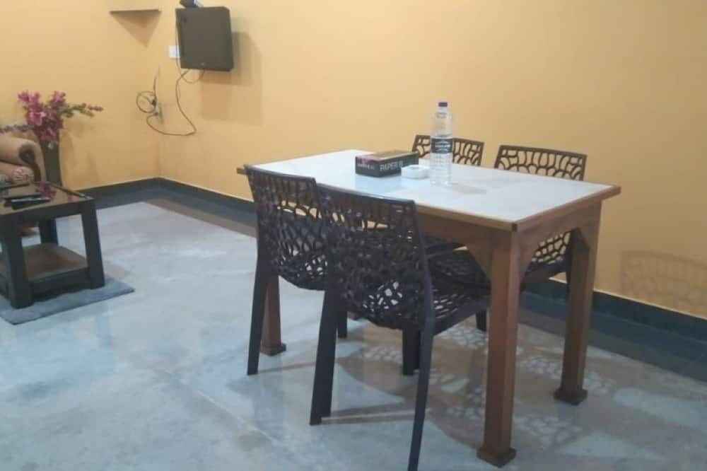 Kunnamkulam Cottage | Charis Guest House 2 bed/1 bath near Guruvayur in Kunnamkulam