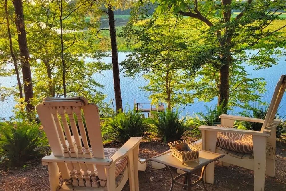 Millers Tavern Cottage | Quaint family cottage along Piscataway Creek