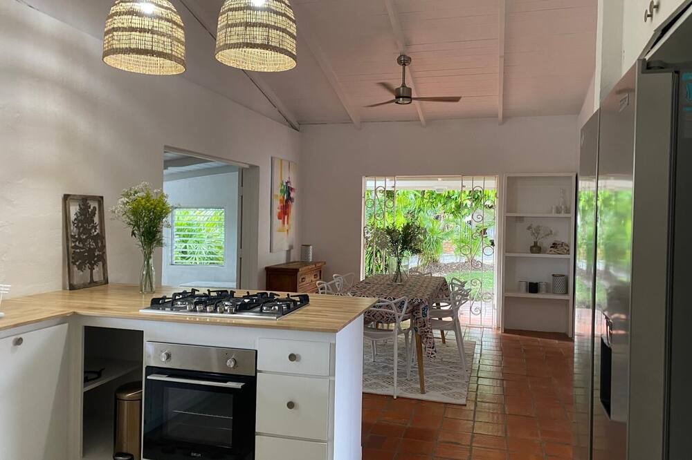 Holder's Hill House | Peaceful Payne’s Bay Home, minutes from the beach