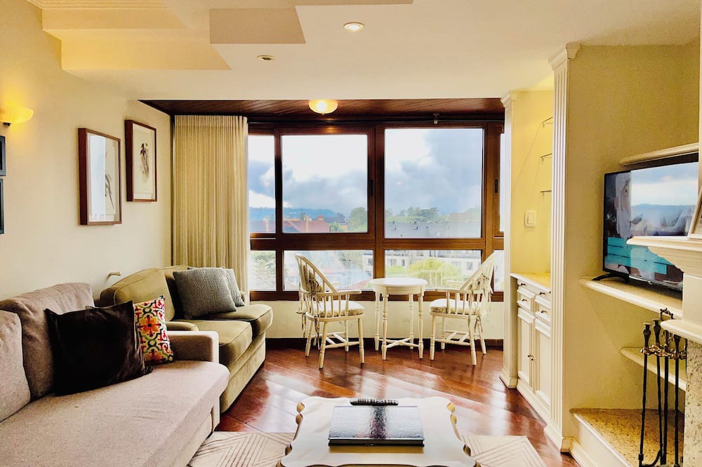 Planalto Apartment | Apartment 50m from Rua Torta, overlooking Av Borges de Medeiros