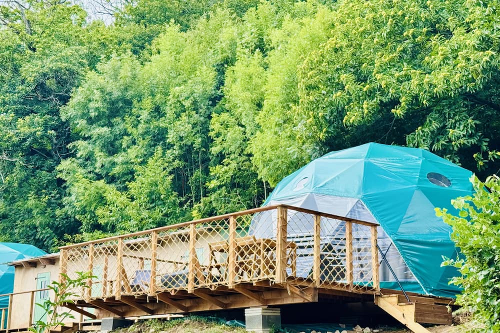 Riols Apartment | Bella Dome - Cosy dome with panoramic mountain views, surrounded by beautiful nature