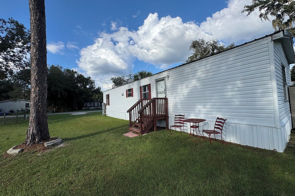 Manattee Road House | Cozy 2-bedroom home in tranquil Chiefland