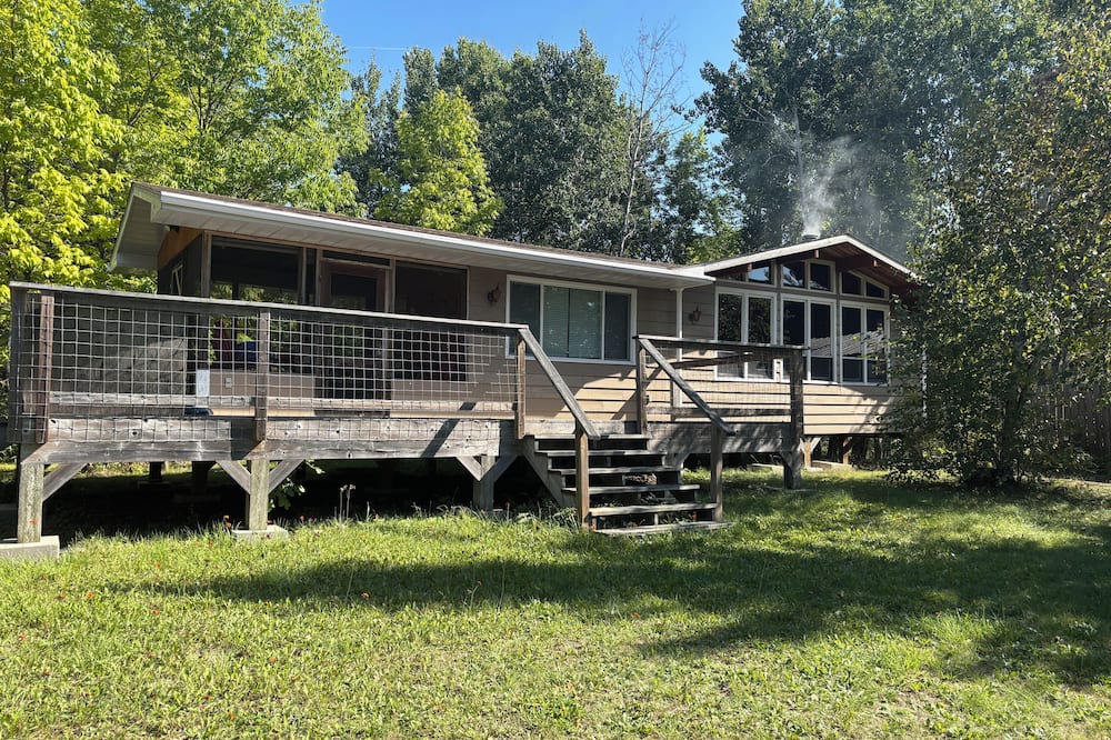 Kenora Cabin | Rustic Cabin Getaway Near Kenora