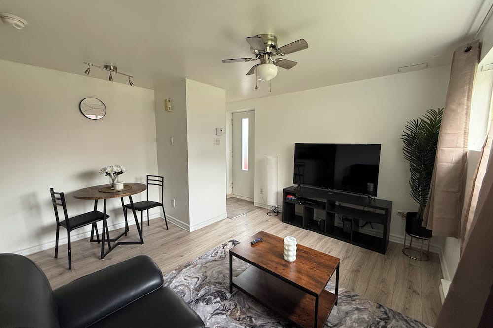 Repentigny Apartment | Cozy Studio near Montreal