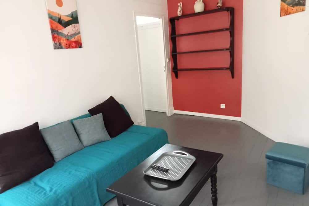 Cosne-Cours-sur-Loire Apartment | Downtown Cosne/Loire, close to Sancerre and Pouilly/Loire.