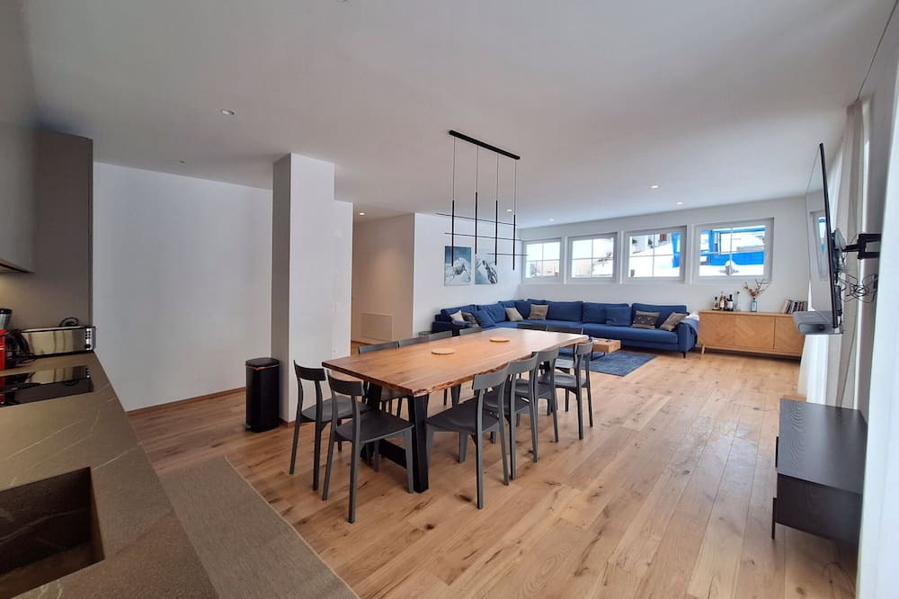 Saas-Fee Apartment | Beautiful & modern flat in Haus Silberdistel for 12 people