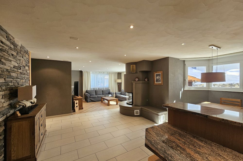 Saas-Fee Apartment | Large flat for 10 people in Haus Bavaria, near the Stafelwald ski lift