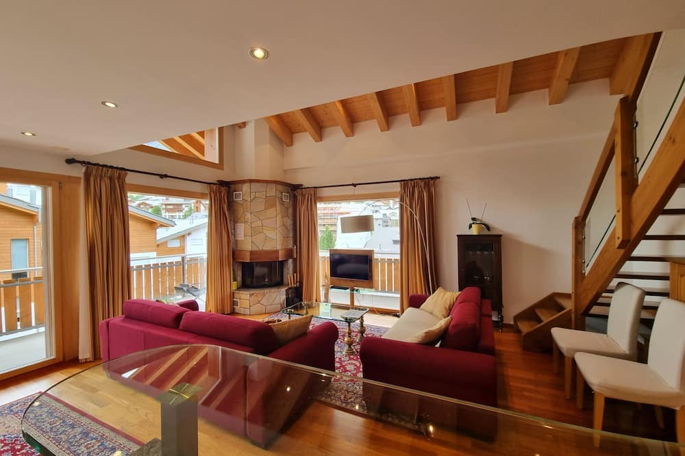 Saas-Fee Apartment | Duplex flat right next to the Alpin Express