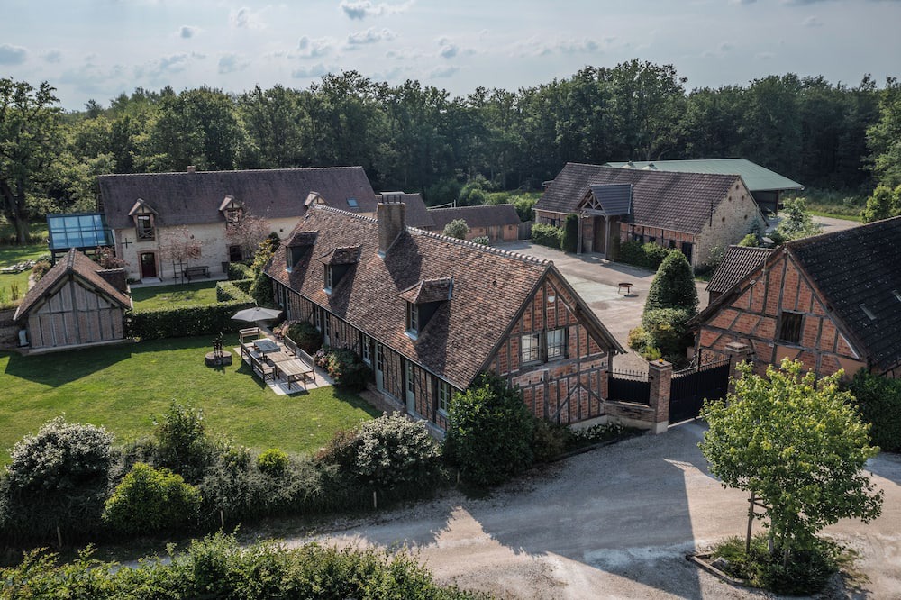 Pierrefitte-sur-Sauldre House | Domaine en Sologne - 20 beds, pool, spa, nature & ponds