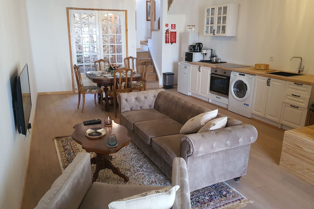 Magnac-Laval Apartment | Classy 2-bedroom apartment in Magnac-Laval - Home away from Home