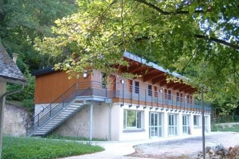 Boncourt Cottage | Group cottage with multipurpose hall and parking in Boncourt