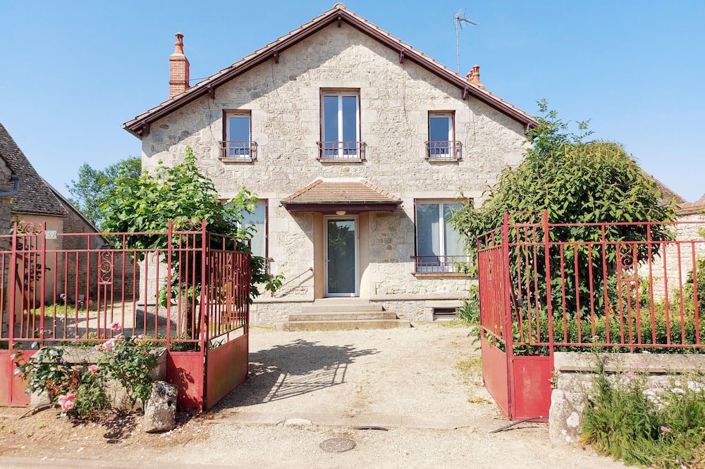 Moutiers Cottage | Authentic house for 10 people, Beauce
