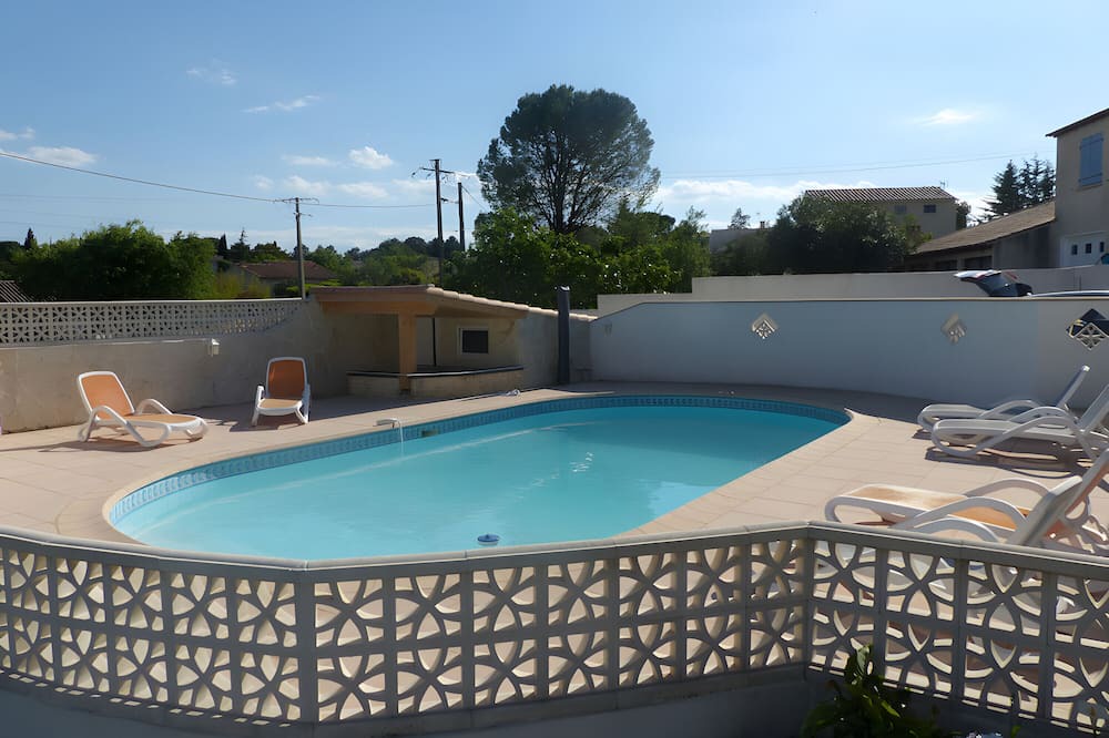 Saint-Drezery Bed & Breakfast | Bed and Breakfast 'Chez Gaston' with Private Pool, Wi-Fi and Air Conditioning
