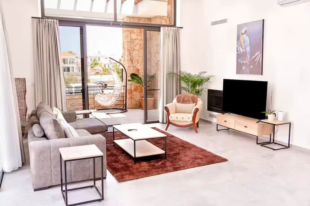 Agios Nikolaos Villa | Charming 3-bedroom villa with fitness room and AC in Agios Nikolaos