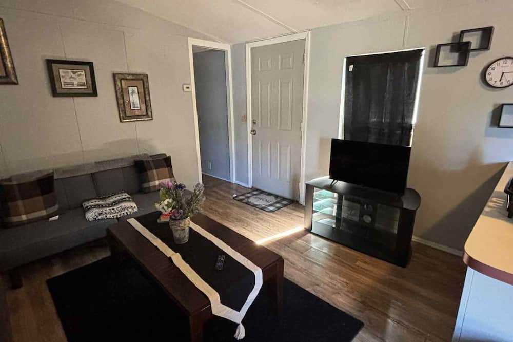 Inman House | Cozy Lakeview Getaway Peaceful Retreat Near Nature Milner Georgia