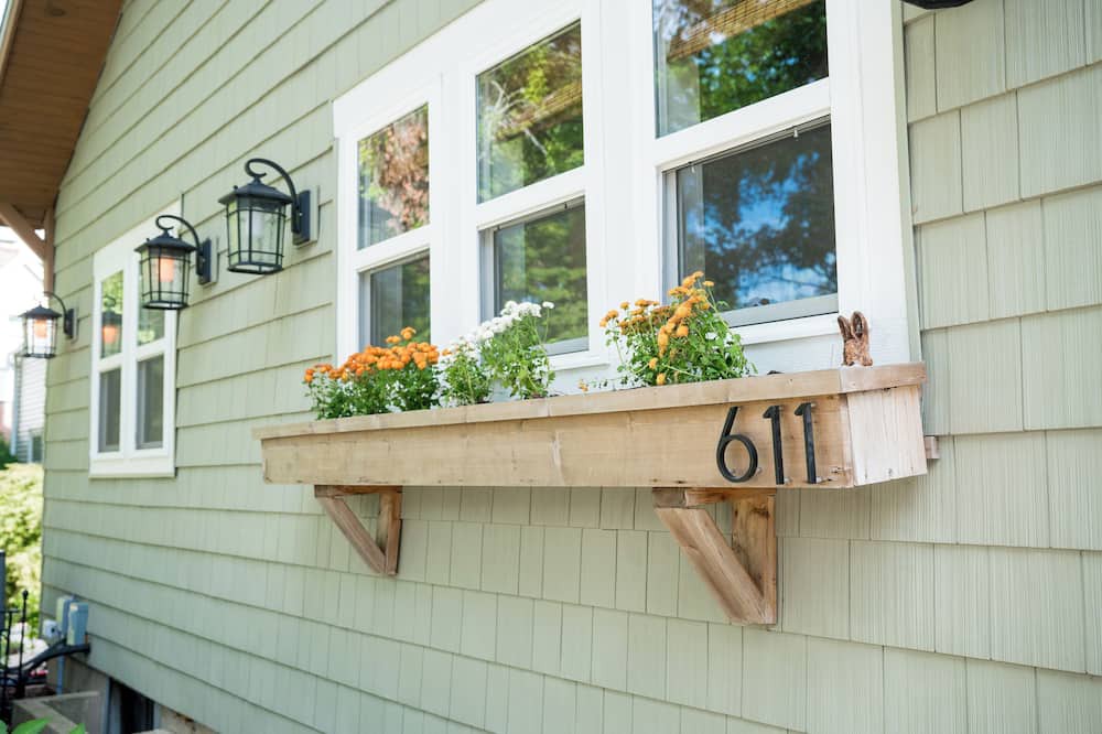 Urbana House | Home 2 blocks from U of I campus! Game Room and Outdoor Area