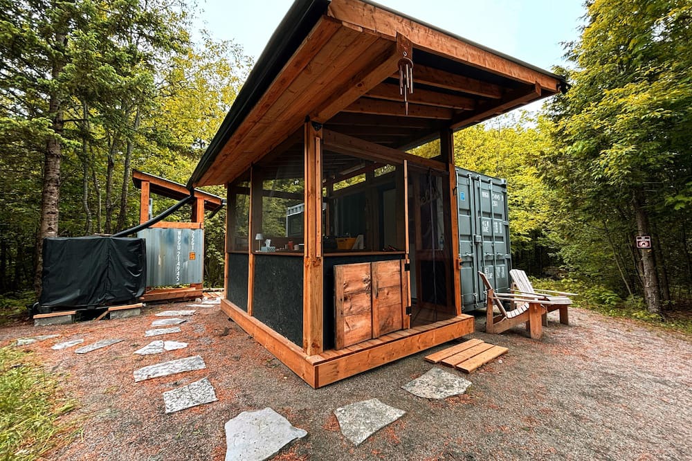 Hastings Highlands Cabin | Unique off grid 1-bedroom cabin near Bancroft