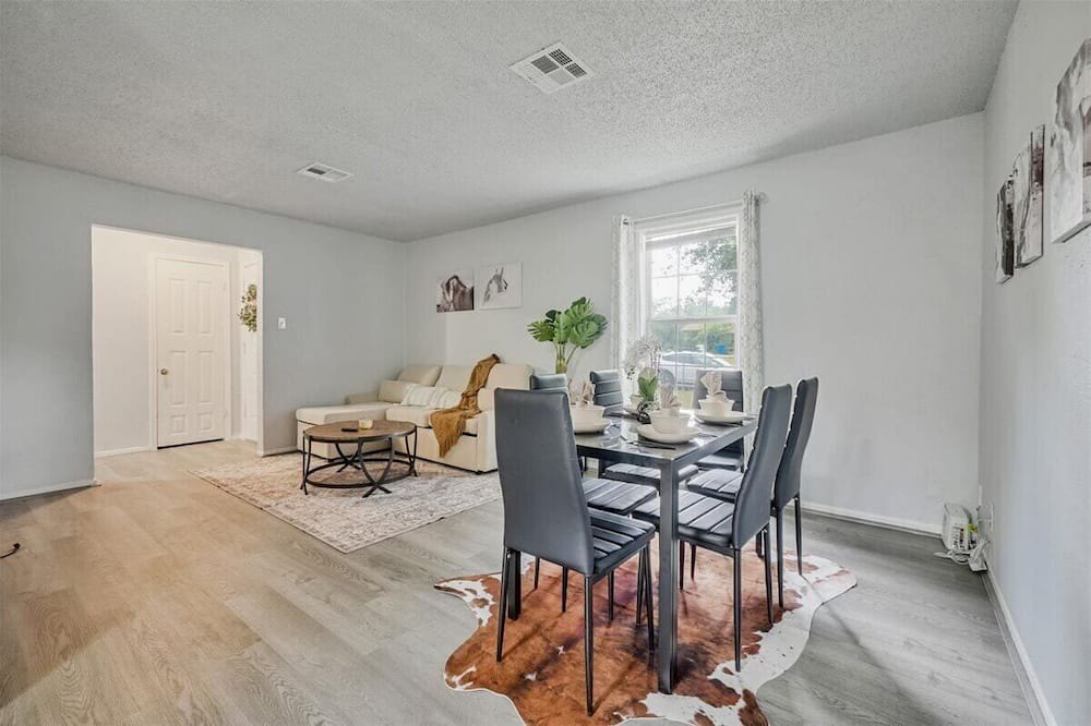 Uptown House | 10 guests cozy 311 Alamo home near downtown san antonio