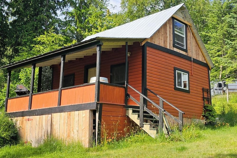 Kaslo Cottage | The Cottage at Paradise Hills