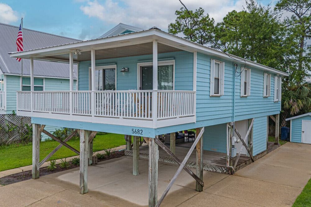 Ono Island House | Bear Point Bayview Cottage