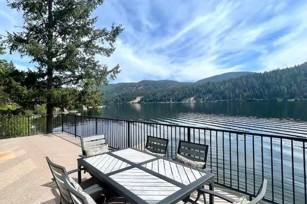 Okanagan-Similkameen Cottage | Lakefront Otter Lake Cottage