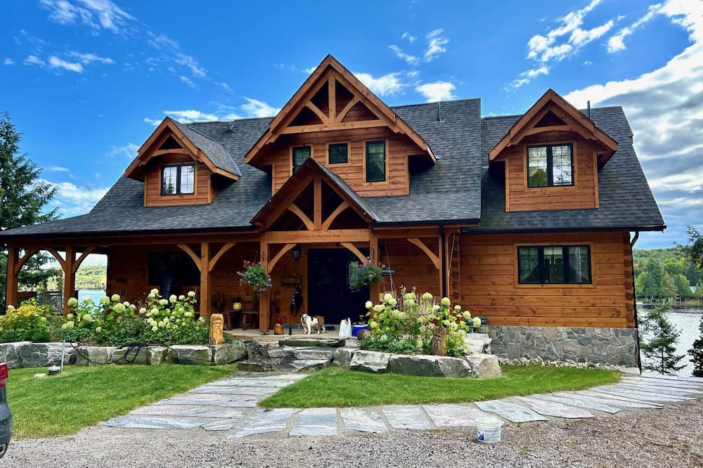 Magnetawan Cottage | One of a Kind Timber Framed Waterfront Escape w/Hot Tub!