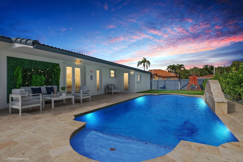 Westchester House | Le Femme Paradise/Heated Pool/Game Room! n