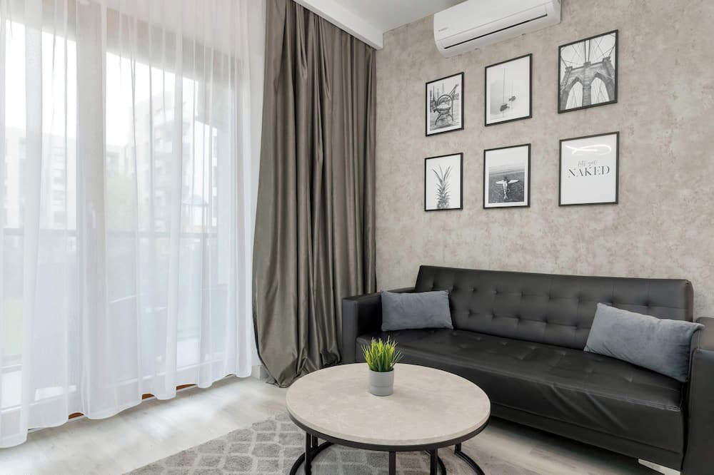 Zaspa Apartment | Hallera 132 Gdansk | Chic Apartment for 4 Guests | Balcony | Parking