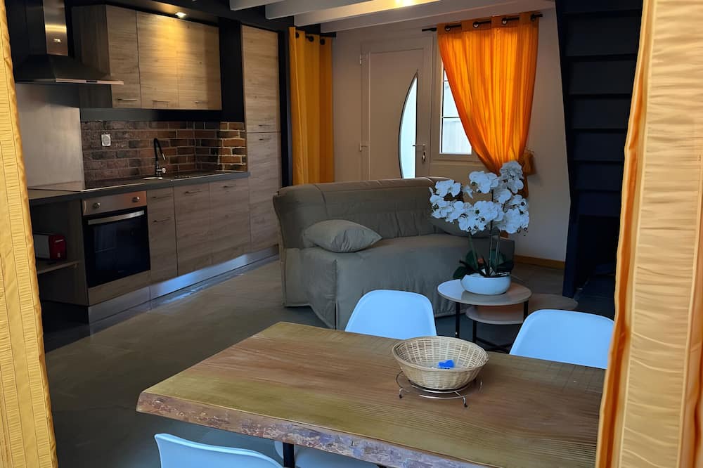 Boudes House | Holiday Home 'La Fermette 2' with Private Garden