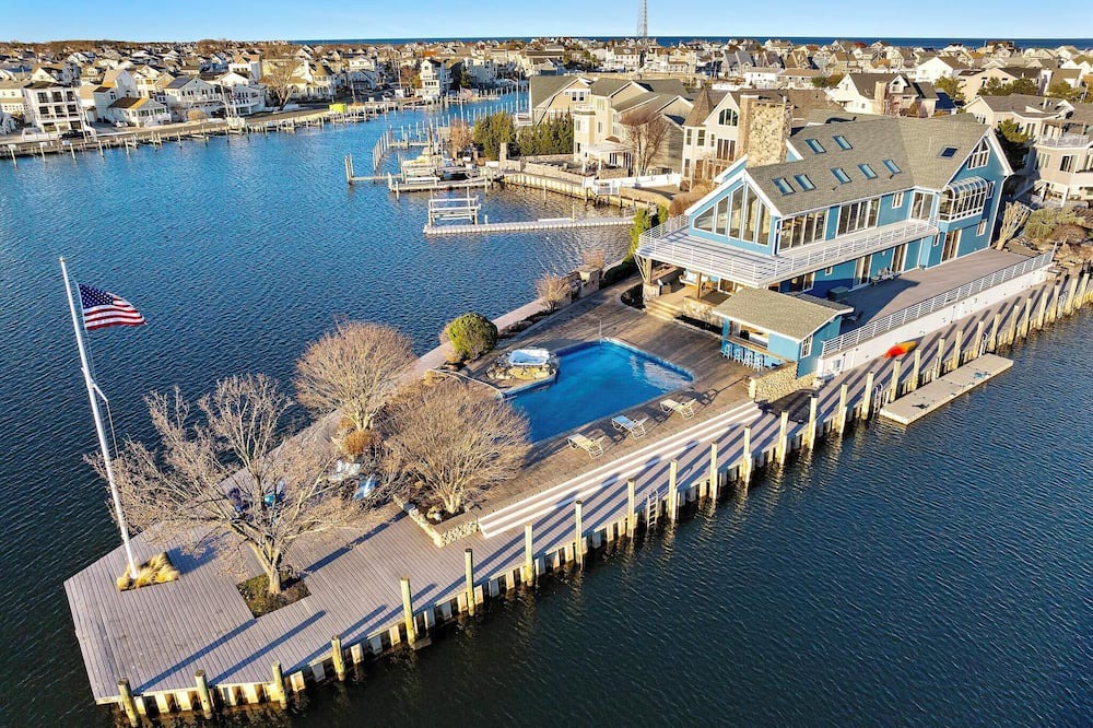 Manasquan House | CAP17 | Manasquan - Largest Waterfront Property, 5BR 5ba Over 7000sf - POOL!