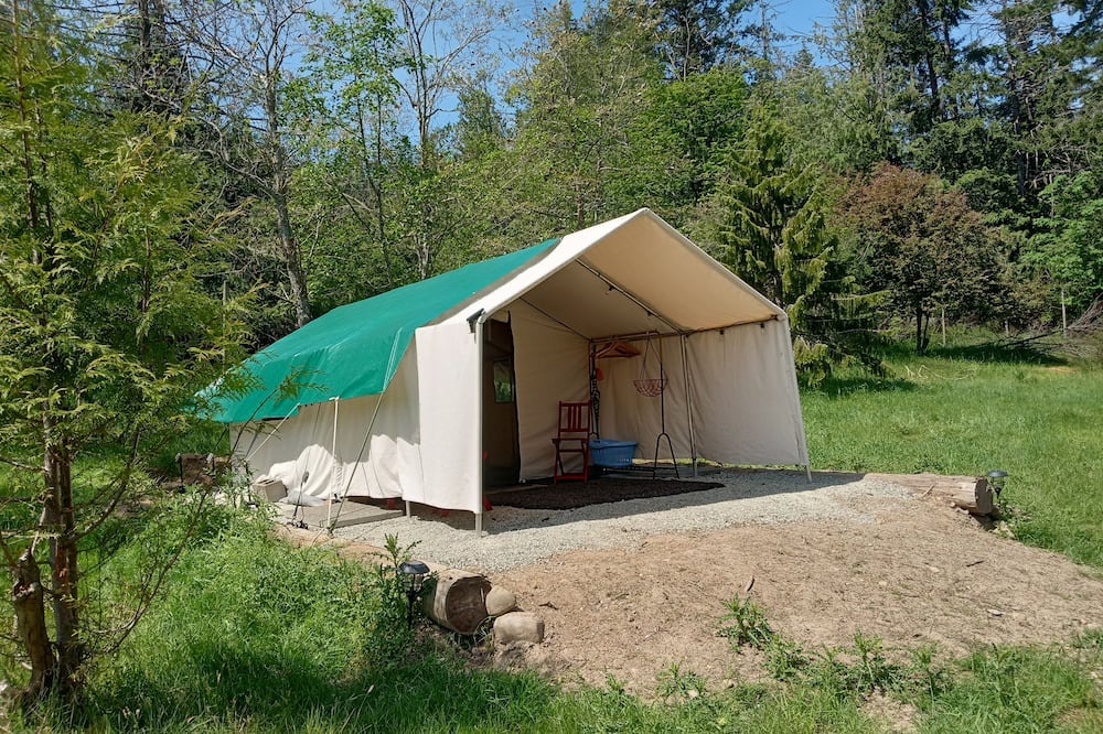 Salt Spring Island RV Rental | Private & peaceful furnished campsite on eco-farm