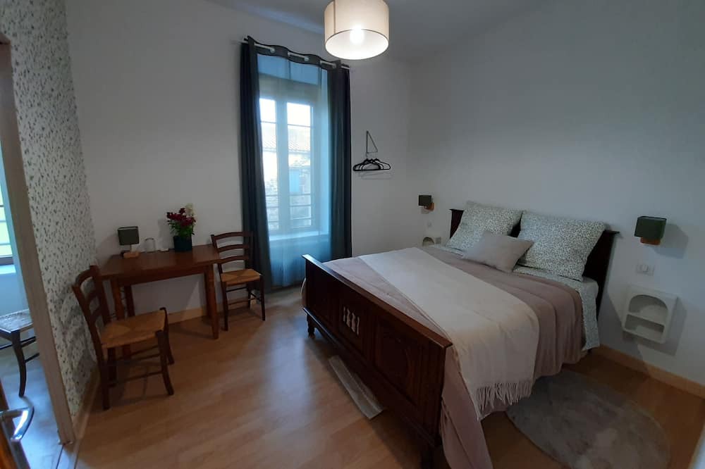 Ruynes-en-Margeride House | The old village school welcomes you to the heart of the beautiful Margeride.