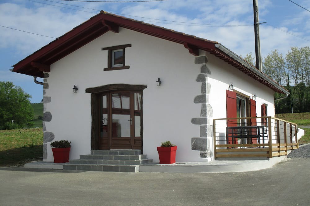 Isturits House | Detached cottage for 4 people - PMR