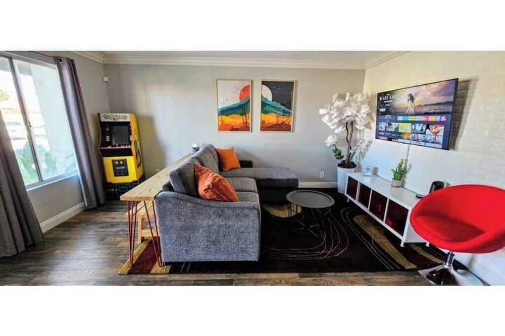 Indio Condo | Country Club Condo W/Pool&Spa- near Coachella