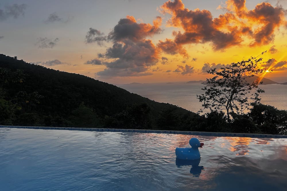 Road Town Villa | Zafira Luxe 4-Bedroom Villa with Infinity Pool, Sauna, Steam & Amazing Sunsets