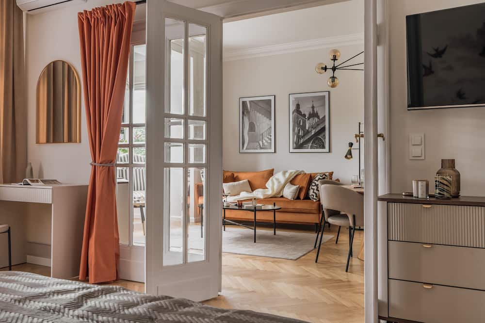 City Centre Apartment | Spacious apartment with a view of Wawel Castle