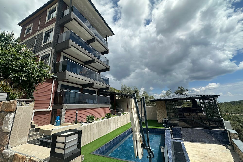 Konyaalti Apartment | Apartment with Breathtaking Sea, Mountain & Pool Views – Geyikbayırı/Antalya