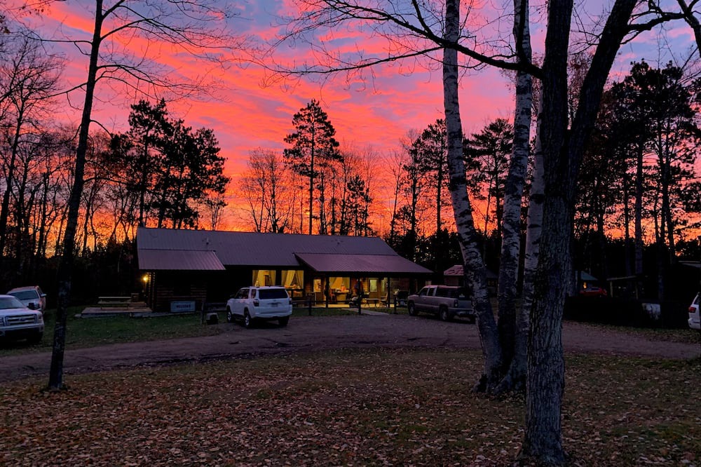 Remer Cabin | Spacious lodge with cabins in charming Remer/Longville with WiFi, AC