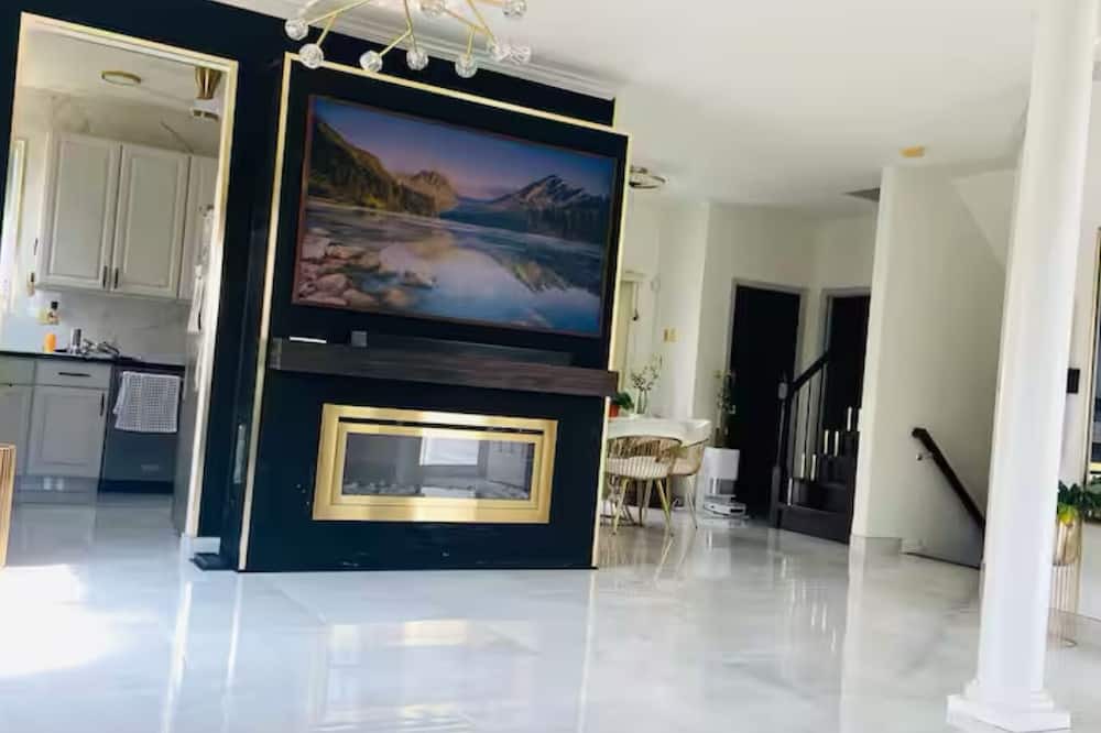 Stone Tavern House | Aum Dream Nest Stay