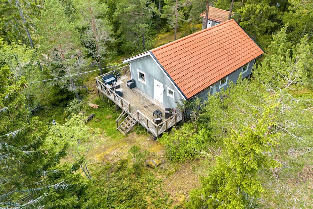 Bergshamra Cottage | Quaint 3 room cottage fully equipped in Stockholm.
