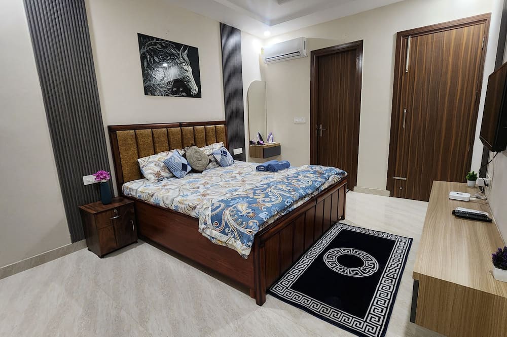 Zirakpur Apartment | 2-bedroom apartment in lovely Nabha with AC, WiFi. Enjoy your stay