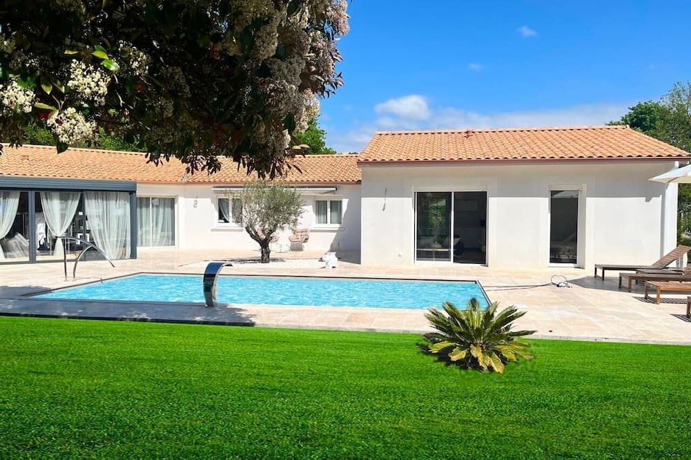 Saint-Vivien-de-Medoc House | Comfortable self-catering cottage