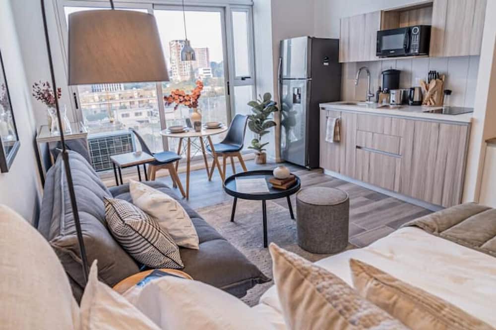 Colonia Bella Aurora Apartment | Luxurious Studio Near Airport