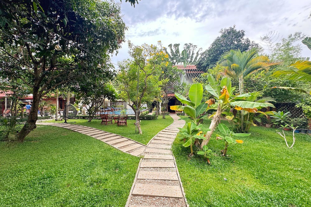 Siem Reap Villa | Sala Noble Two-Villa Retreat with 6-Bedrooms in Siem Reap-Share Swimming Pool