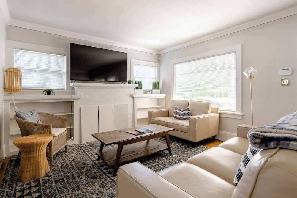 King House | Trendy 4BR/2BA Bungalow in Alberta Arts District!