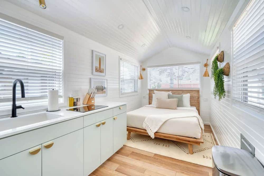 Overlook Apartment | Teal & Terrazzo: Bright Portland Tiny Home