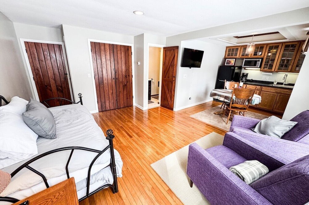 Marietta Apartment | Cozy studio with AC and WiFi in delightful Marietta