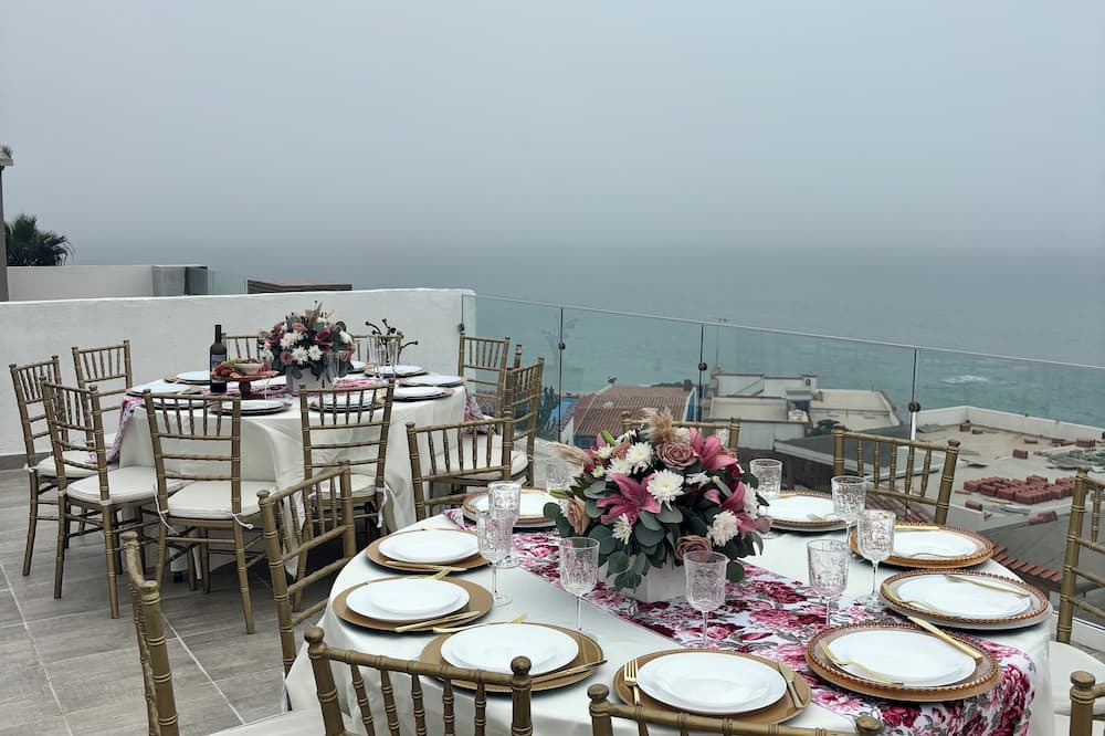 Playas De Tijuana House | Beautiful 4 story beach house with amazing rooftop located in Tijuana-Rosarito.