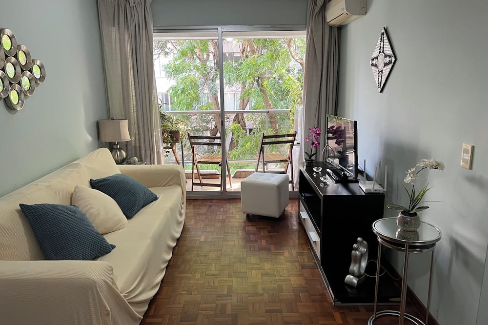 Pocitos Apartment | Charming 1-bedroom apartment in wonderful Montevideo with WiFi, AC